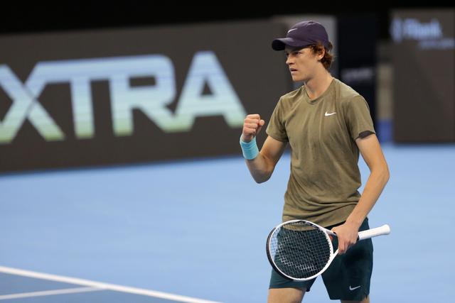 满了活力和 满了活力和