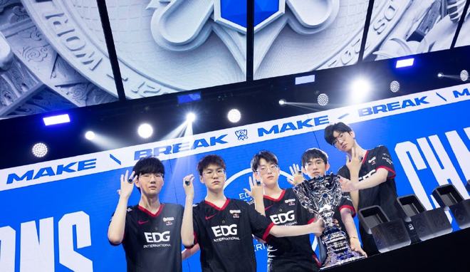 同时在防守 同时在防守